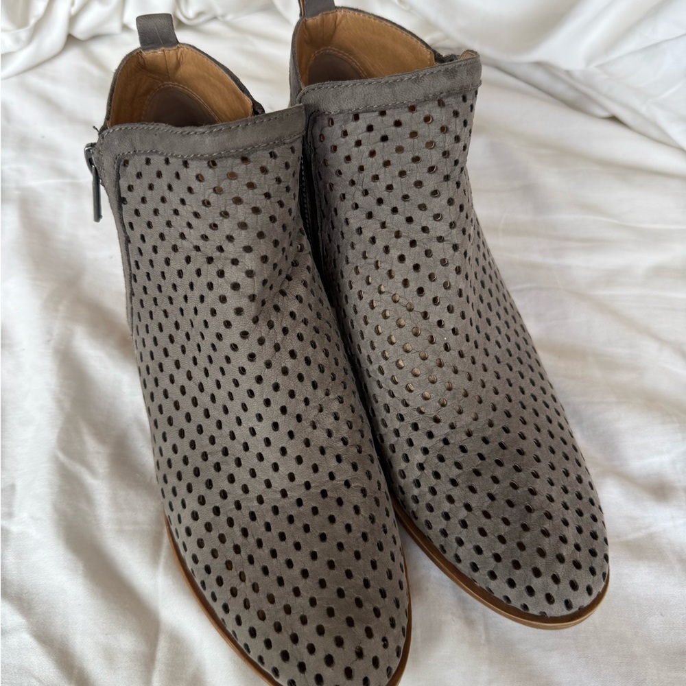 Lucky Brand Gray Ankle Booties